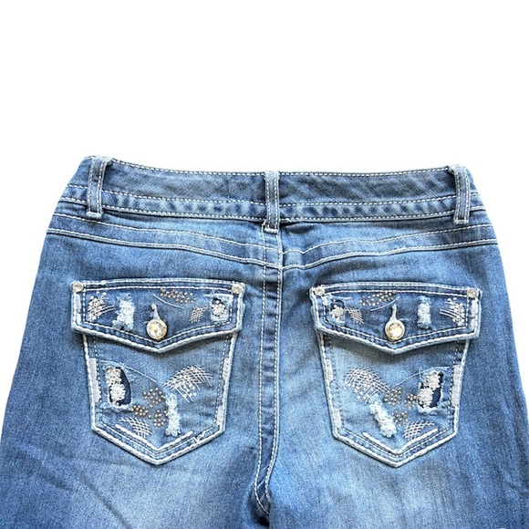 CATO Woman’s Size 4 Blue Embellished Pockets Low Rise Denim - Picture 2 of 6